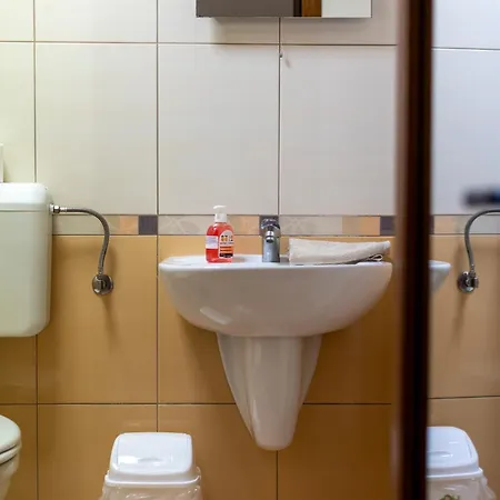 Comfy In Old Town Apartment *