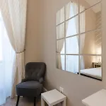 Comfy In Old Town Apartment *